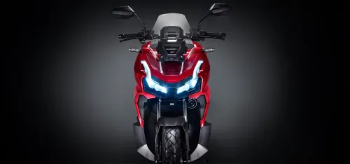 Farol e iluminação frontal full LED Honda ADV